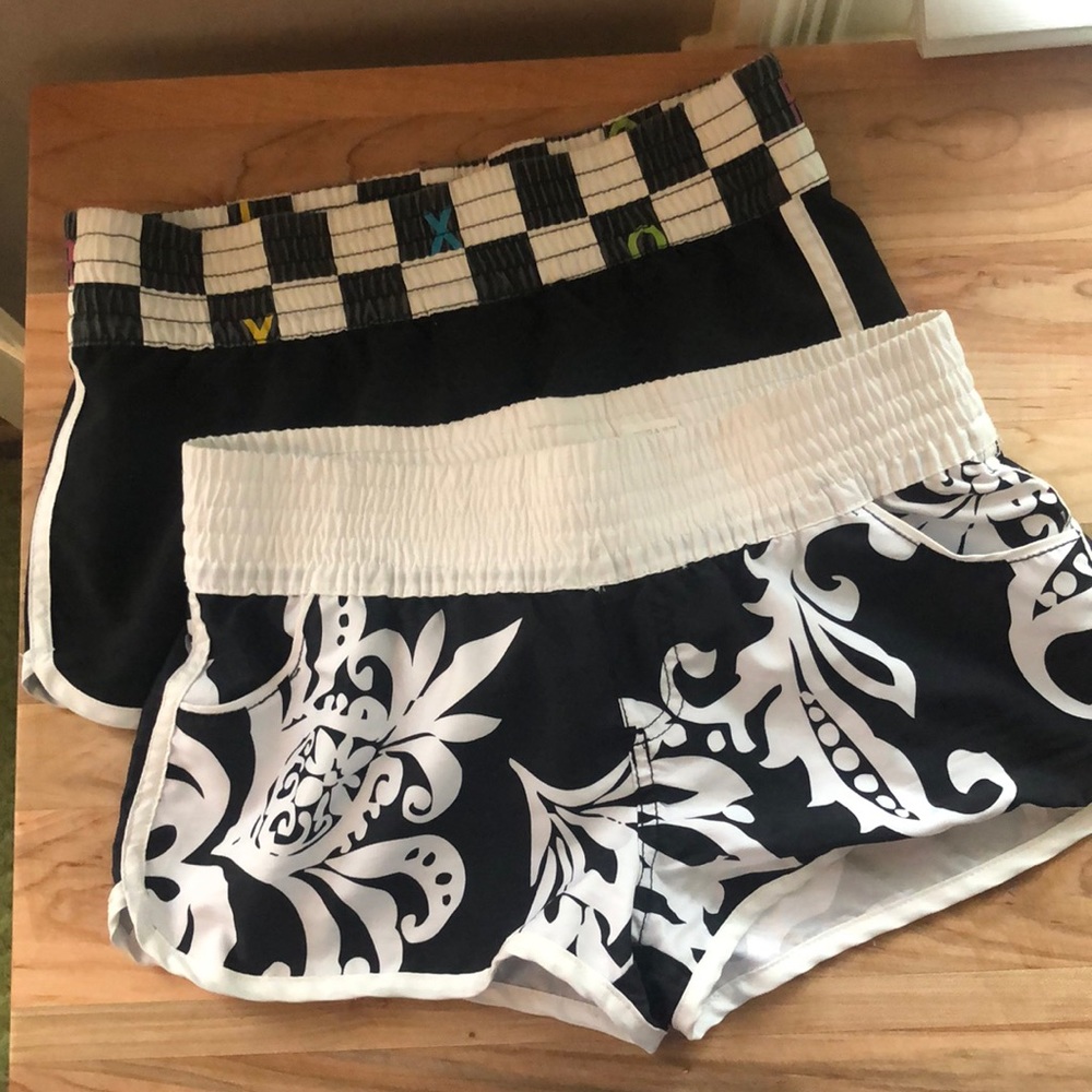 2pair Roxy Shorts - image 1